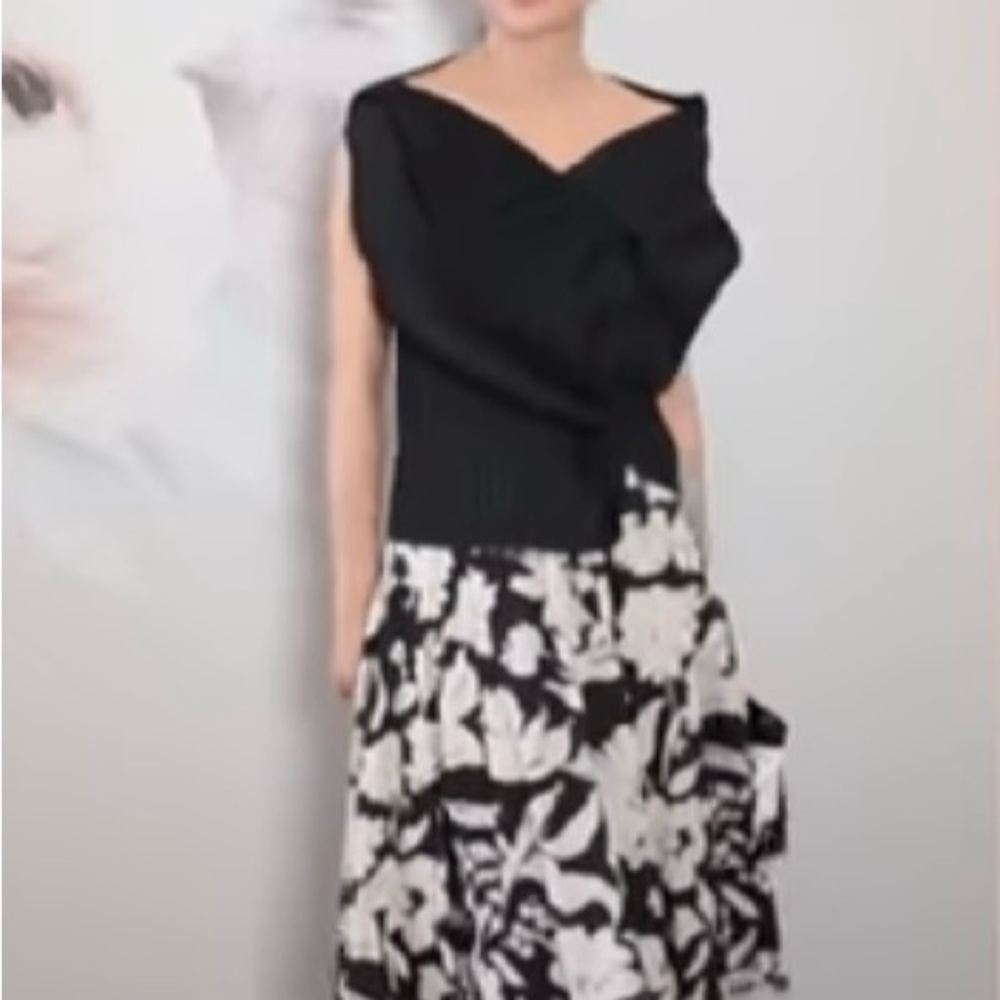 Pleats Please Issey MiyakeInterplanetary Monthly Colors : July Top - Picture 11 of 15